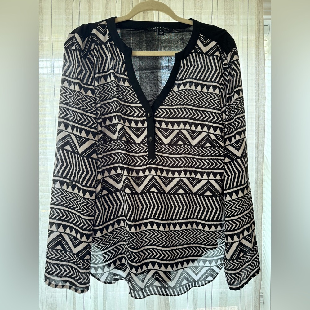 Zac & Rachel size XL Geometric shirt